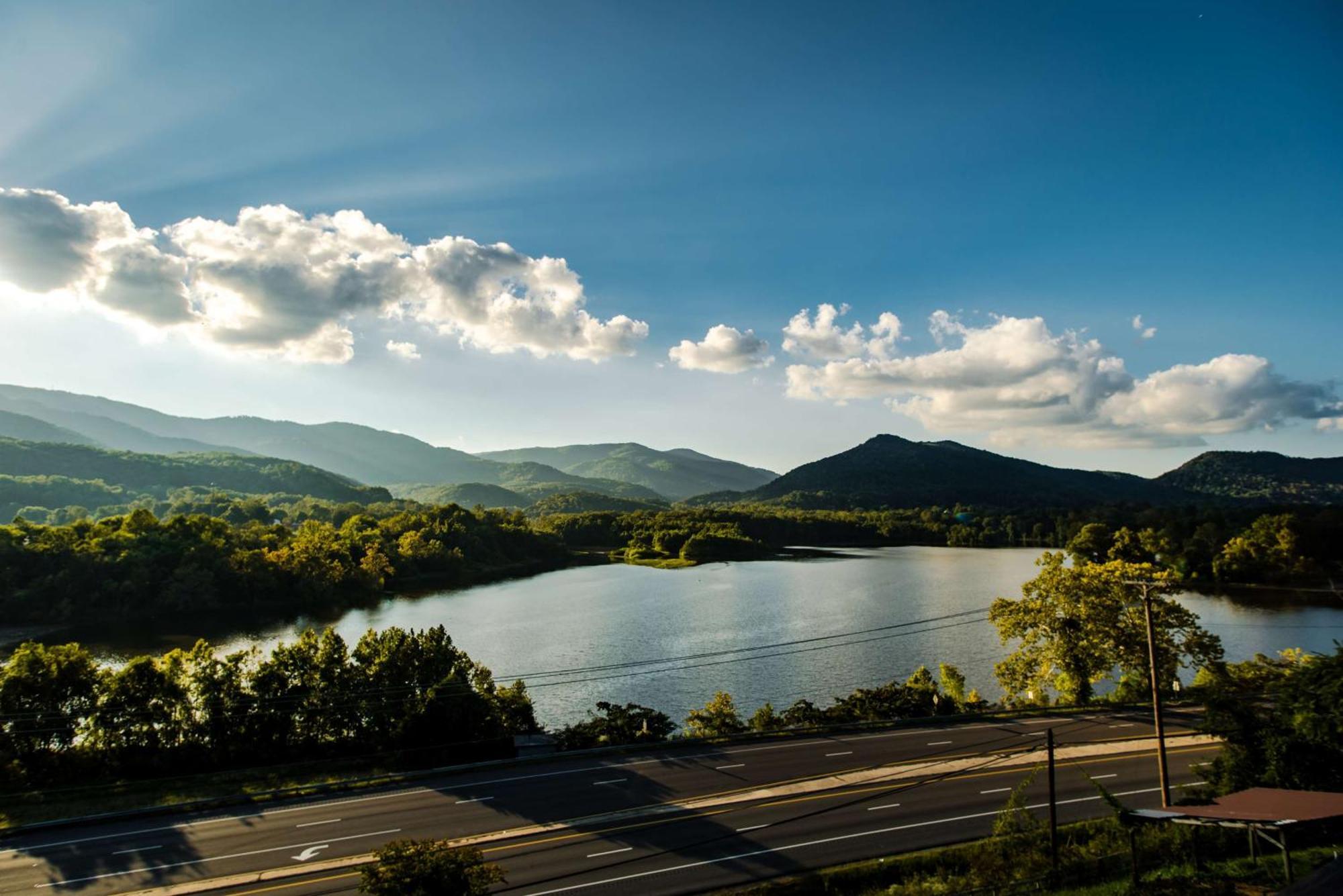 Hampton Inn Caryville-I-75/Cove Lake-State Park Zewnętrze zdjęcie